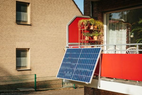 5 Raisons d’Investir dans des Panneaux Solaires à Domicile